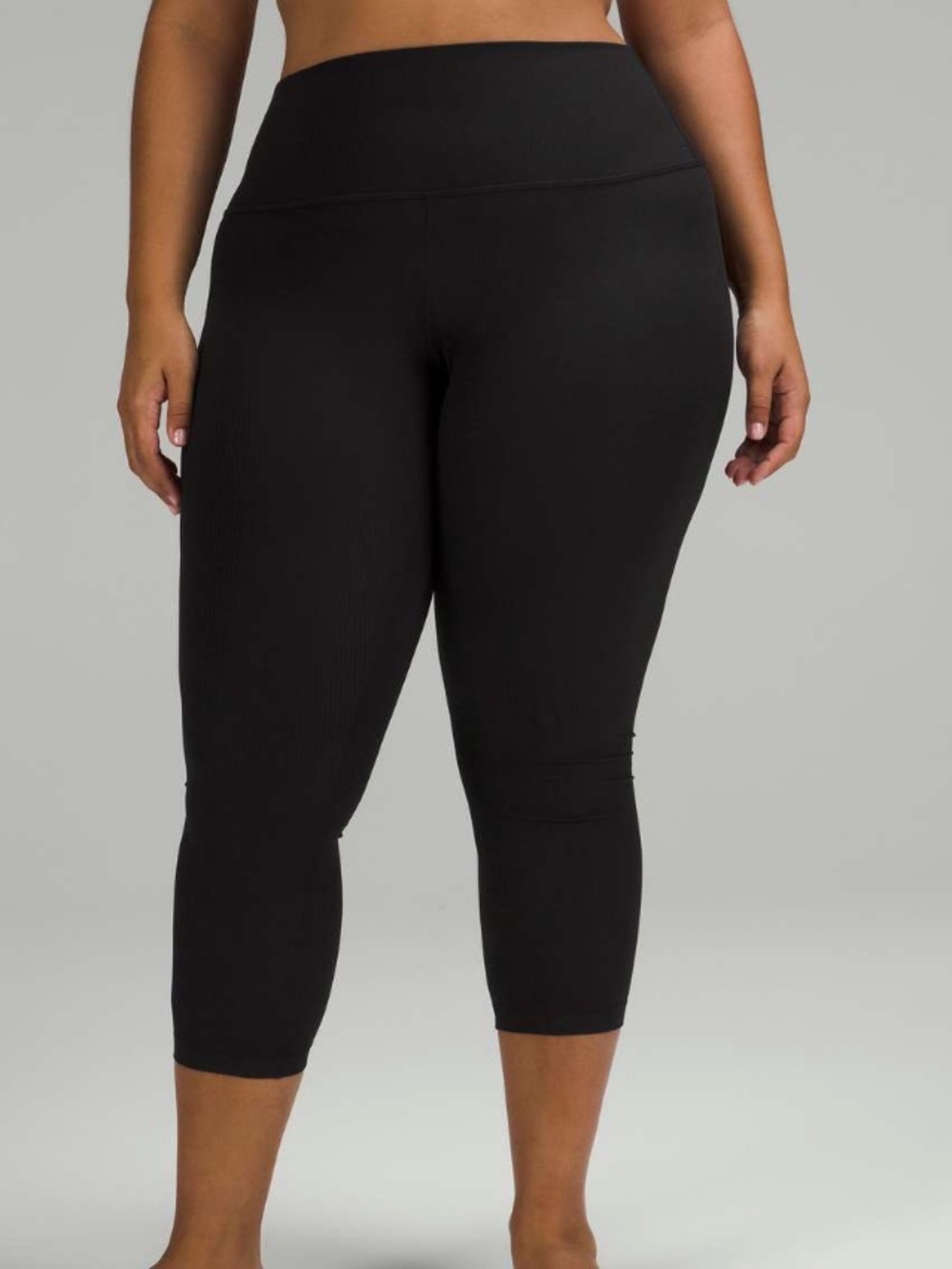 LIKE NEW Lululemon Women’s Align Ribbed High-Rise Crop Tights 23" - Picture 7 of 7
